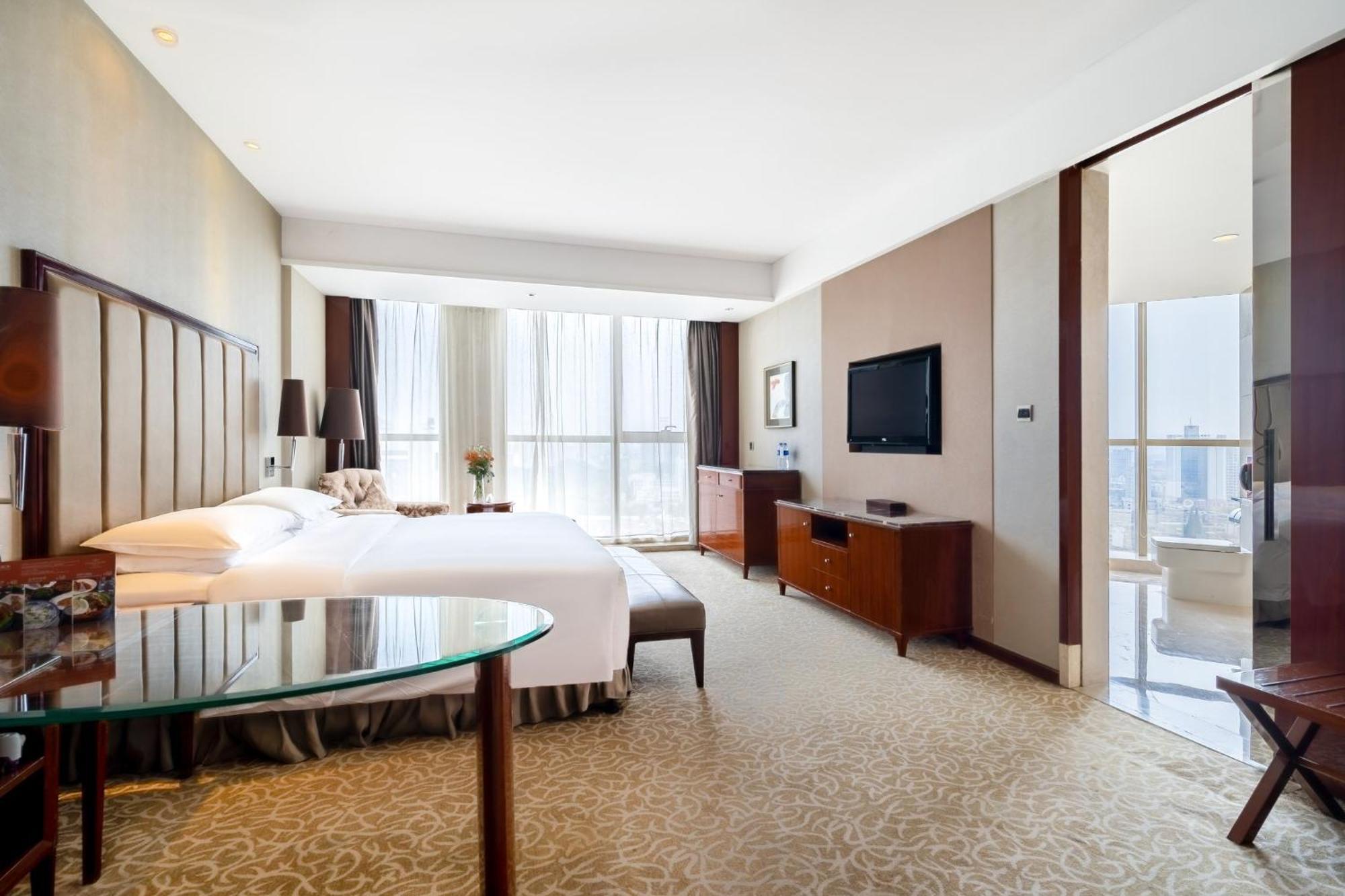 Crowne Plaza Zhenjiang By Ihg Hotell Eksteriør bilde