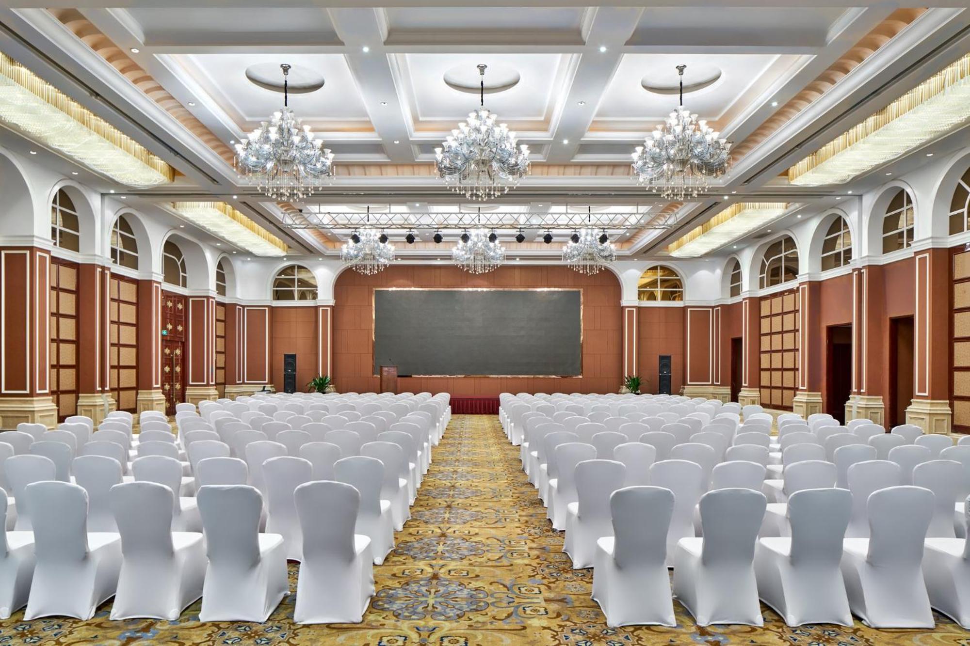 Crowne Plaza Zhenjiang By Ihg Hotell Eksteriør bilde