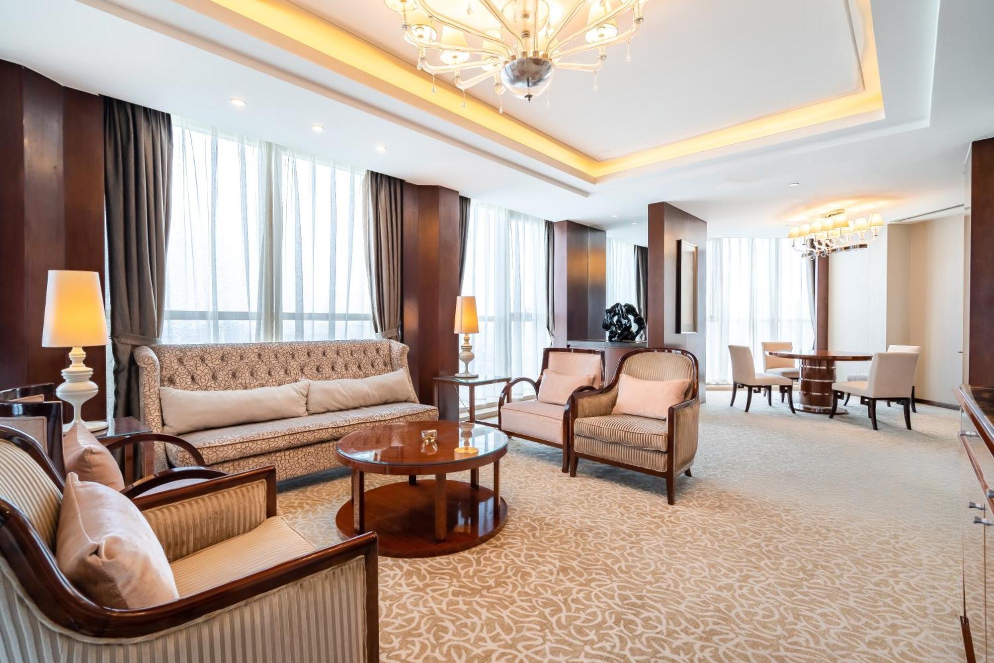 Crowne Plaza Zhenjiang By Ihg Hotell Eksteriør bilde